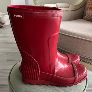 Sorel rain boots size 8